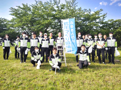 桜づつみ河川敷集合写真